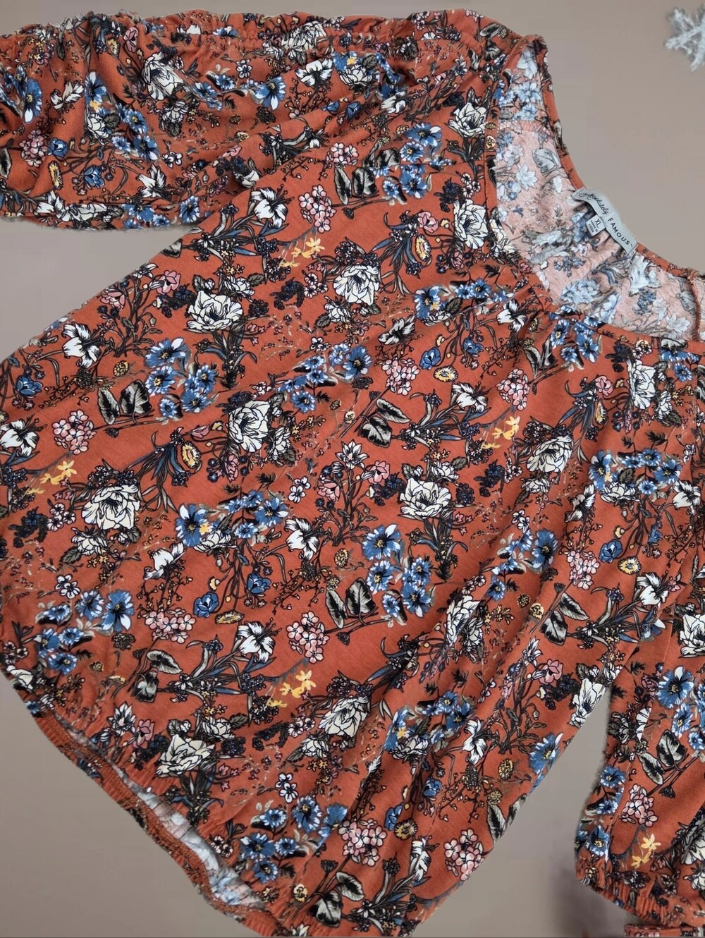 *1375 absolutely famous floral blouse Women XL used once